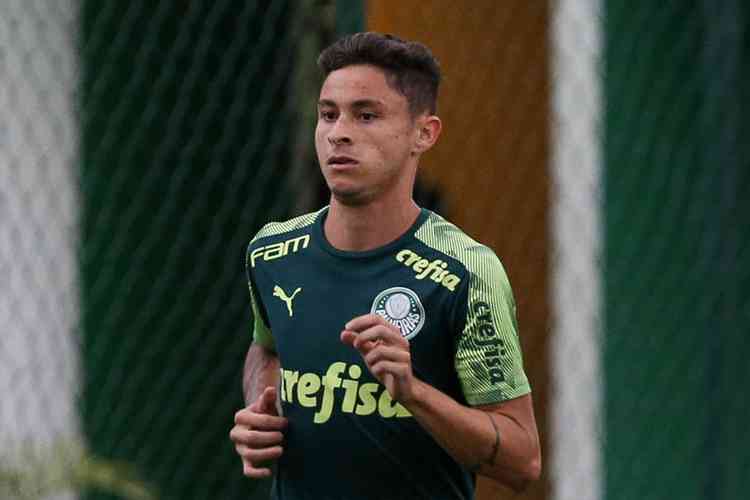 Cruzeiro faz consulta por Diogo Barbosa, v salrio como empecilho, mas mantm esperana